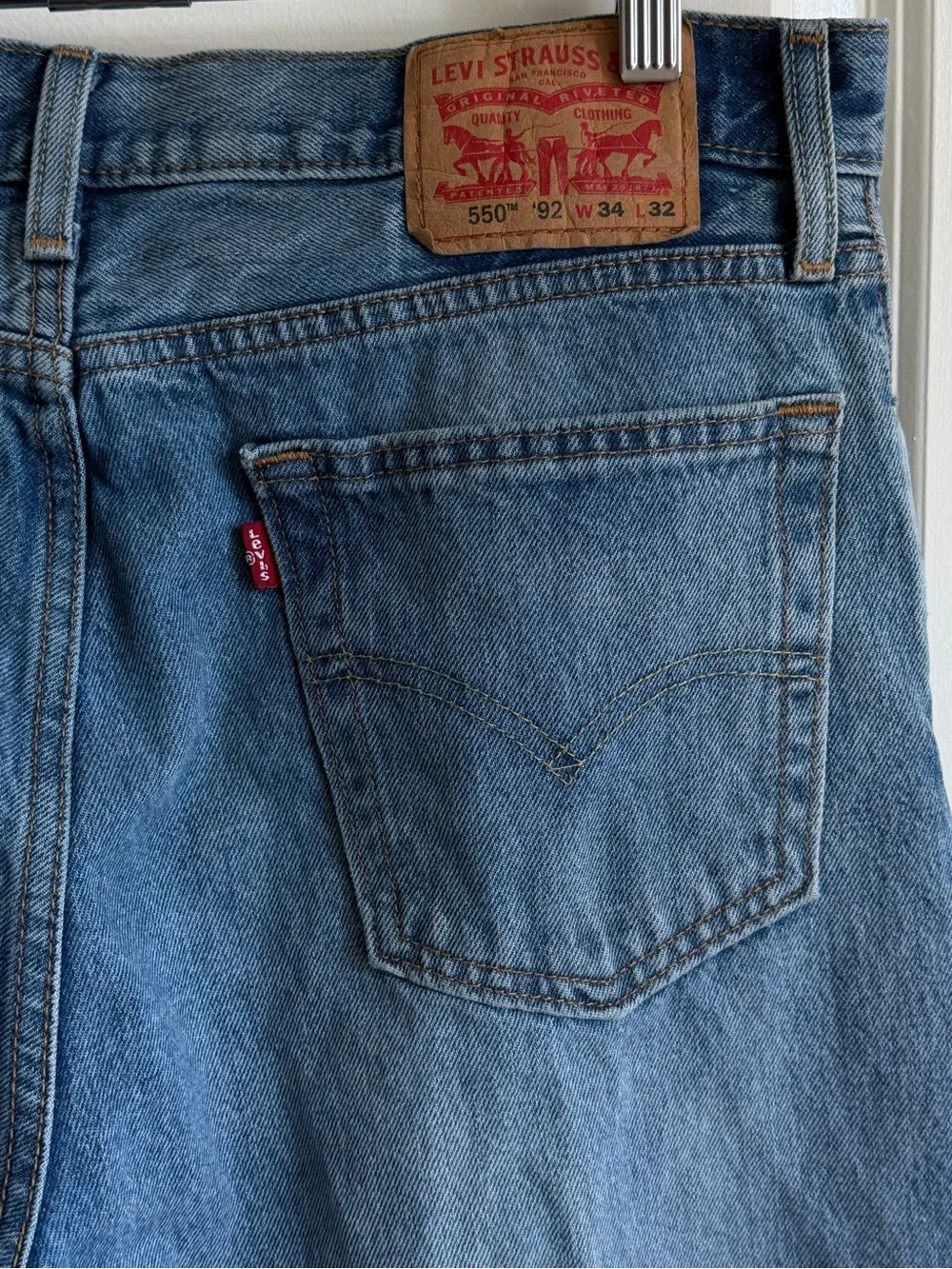 Levi's Men's Faded Blue Straight Jeans